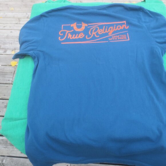 True Religion Jeans Short Sleeved T-Shirt - Size Medium. - Picture 8 of 11